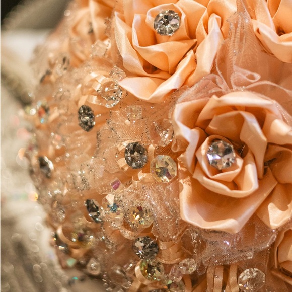 Elegant Pink Tulle Gown with Butterfly Accents - Picture 4 of 4